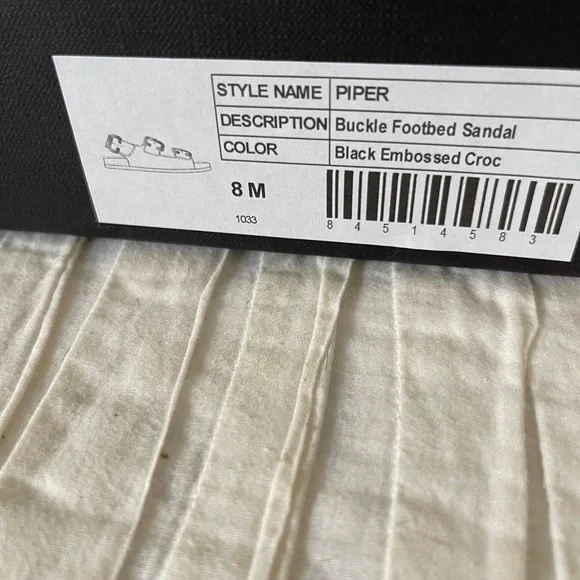 Freda Salvador NWT Piper Sandals.  size 8 Croc embossed. Beautiful quality - Picture 2 of 6